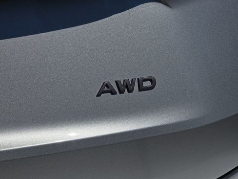 Used 2025 Nissan Rogue SV AWD/4WD image 35