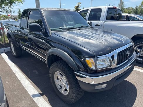 Used 2004 Toyota Tacoma PreRunner image 3