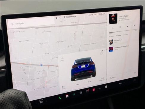 Used 2022 Tesla Model X Plaid image 12