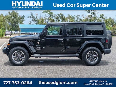 Used 2021 Jeep Wrangler Unlimited Sahara AWD/4WD image 2