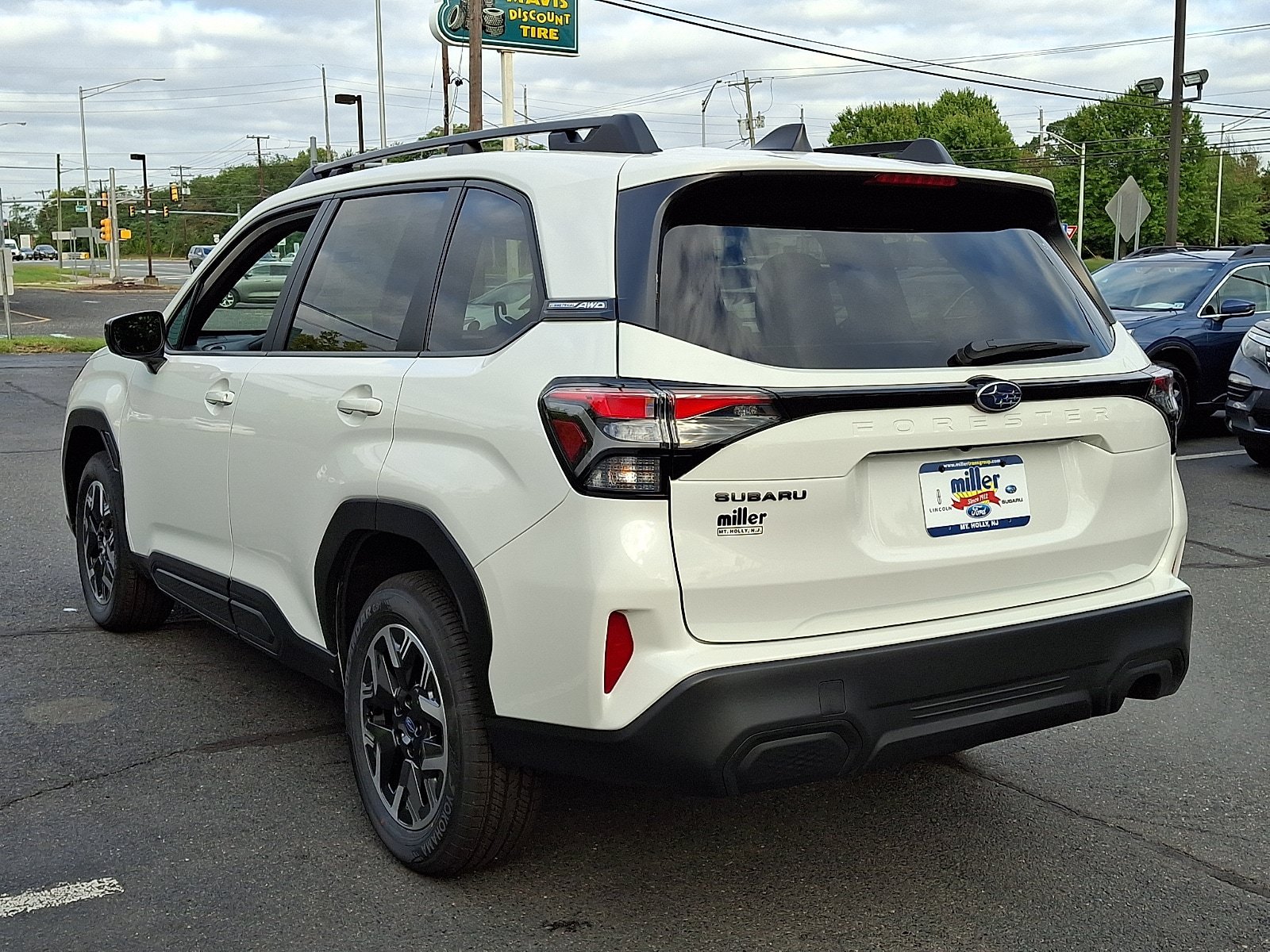 New 2026 Subaru Forester Premium AWD/4WD image 3