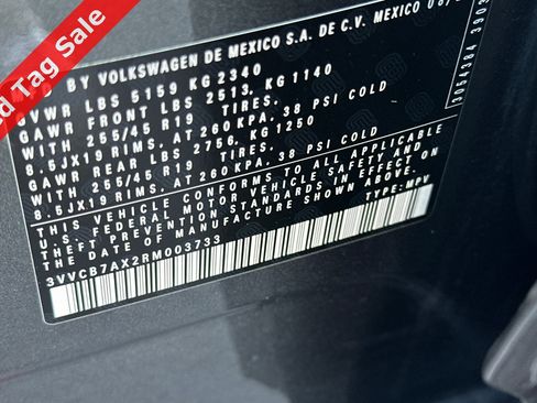 Certified 2024 Volkswagen Tiguan SE R-Line image 32