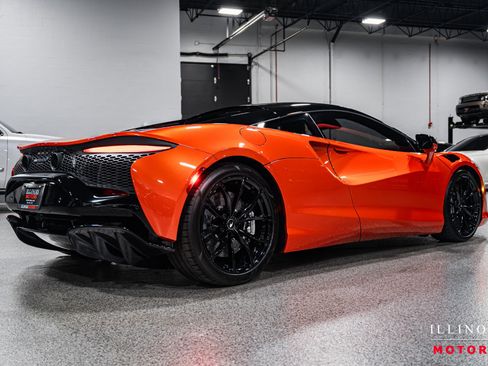 Used 2023 McLaren Artura image 6