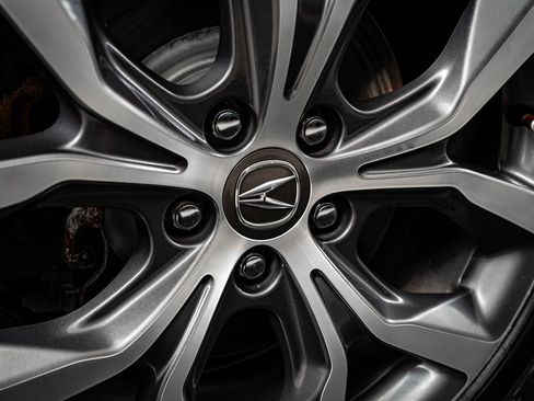 Certified 2023 Acura MDX FWD w/ Technology Package image 8