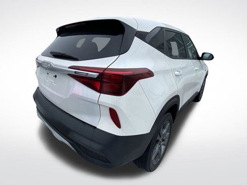 Certified 2023 Kia Seltos LX image 9