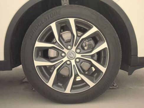 Used 2023 Acura MDX SH-AWD w/ Technology Package image 11