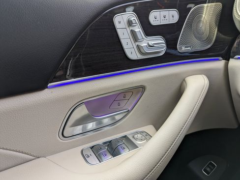 Used 2022 Mercedes-Benz GLS 450 4MATIC image 26