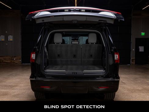 Used 2019 Lincoln Navigator Reserve w/ Cargo Package image 8