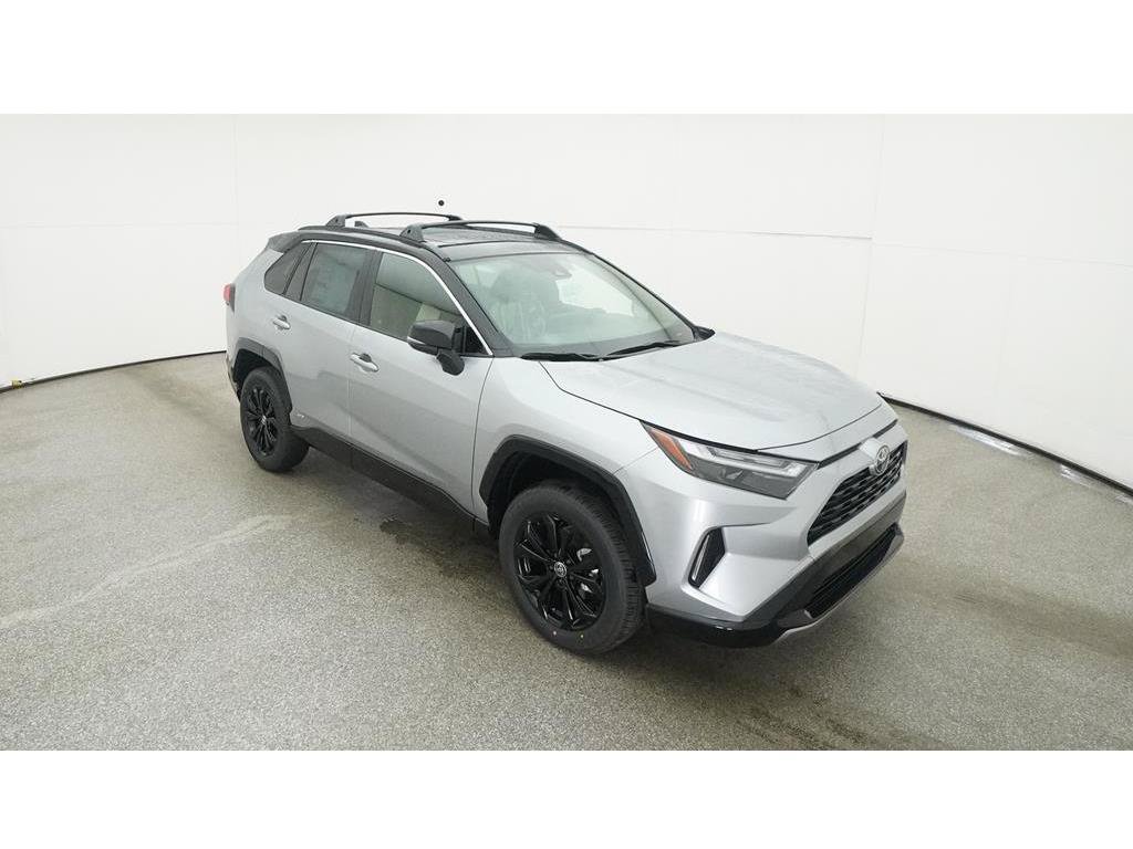 Used 2025 Toyota RAV4 XSE AWD/4WD image 17