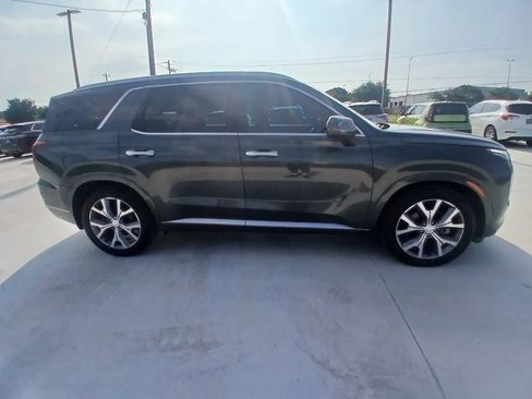 Used 2022 Hyundai Palisade Limited FWD image 4