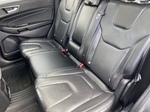 Used 2020 Ford Edge Titanium w/ Equipment Group 301A FWD image 34