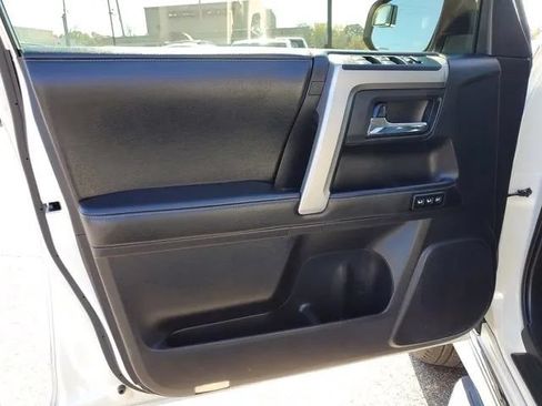 Used 2014 Toyota 4Runner Limited AWD/4WD image 21