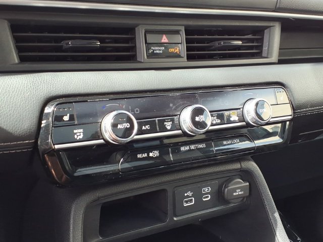 Certified 2024 Honda Pilot Touring image 18