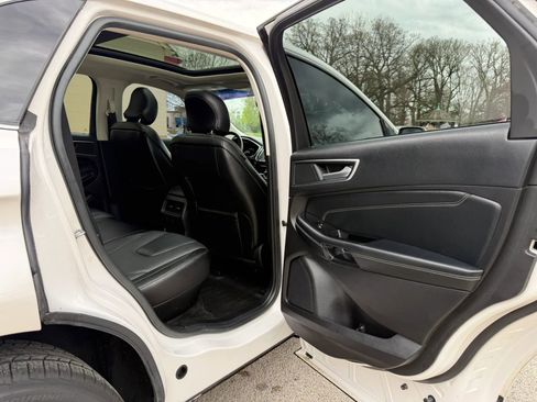 Used 2017 Ford Edge Titanium w/ Equipment Group 301A image 15