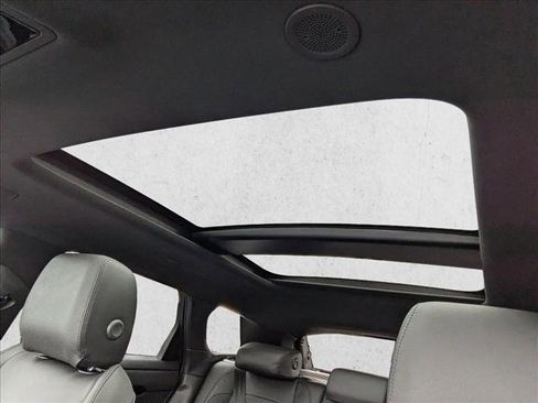 Used 2026 Land Rover Range Rover Evoque S image 17