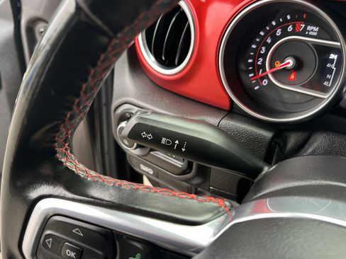 Used 2020 Jeep Gladiator Rubicon image 19