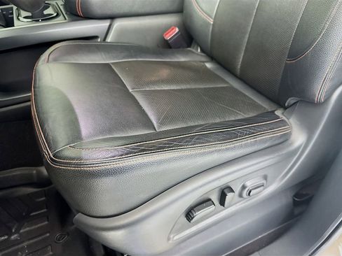 Used 2021 Nissan Titan PRO-4X w/ Pro-4x Convenience Package image 23