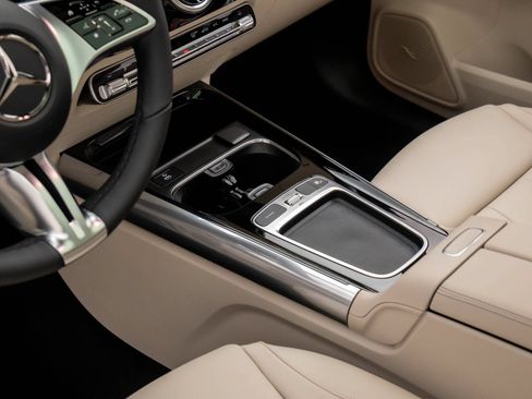 New 2026 Mercedes-Benz GLA 250 4MATIC image 11