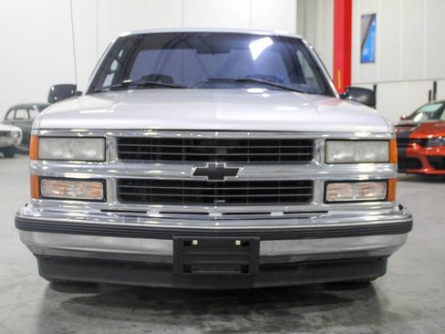 Used 1996 Chevrolet Silverado 1500 2WD Regular Cab image 9
