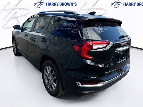 Used 2024 GMC Terrain SLT w/ Infotainment Package II image 10