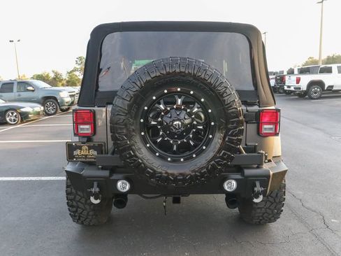 Used 2017 Jeep Wrangler Sport image 8