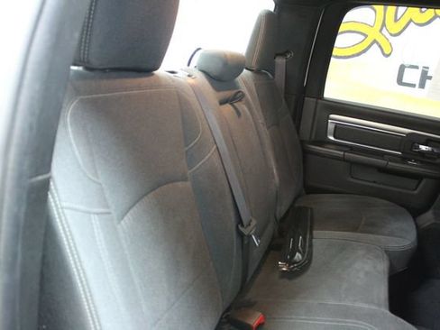 Used 2022 RAM 1500 Warlock AWD/4WD image 8