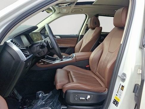 Used 2021 BMW X7 xDrive40i w/ Premium Package image 14