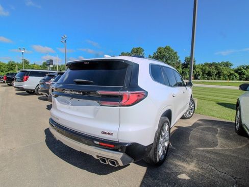 Used 2025 GMC Acadia Denali w/ Super Cruise Package AWD/4WD image 3