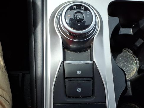 Used 2020 Ford Explorer XLT w/ Comfort Package AWD/4WD image 18