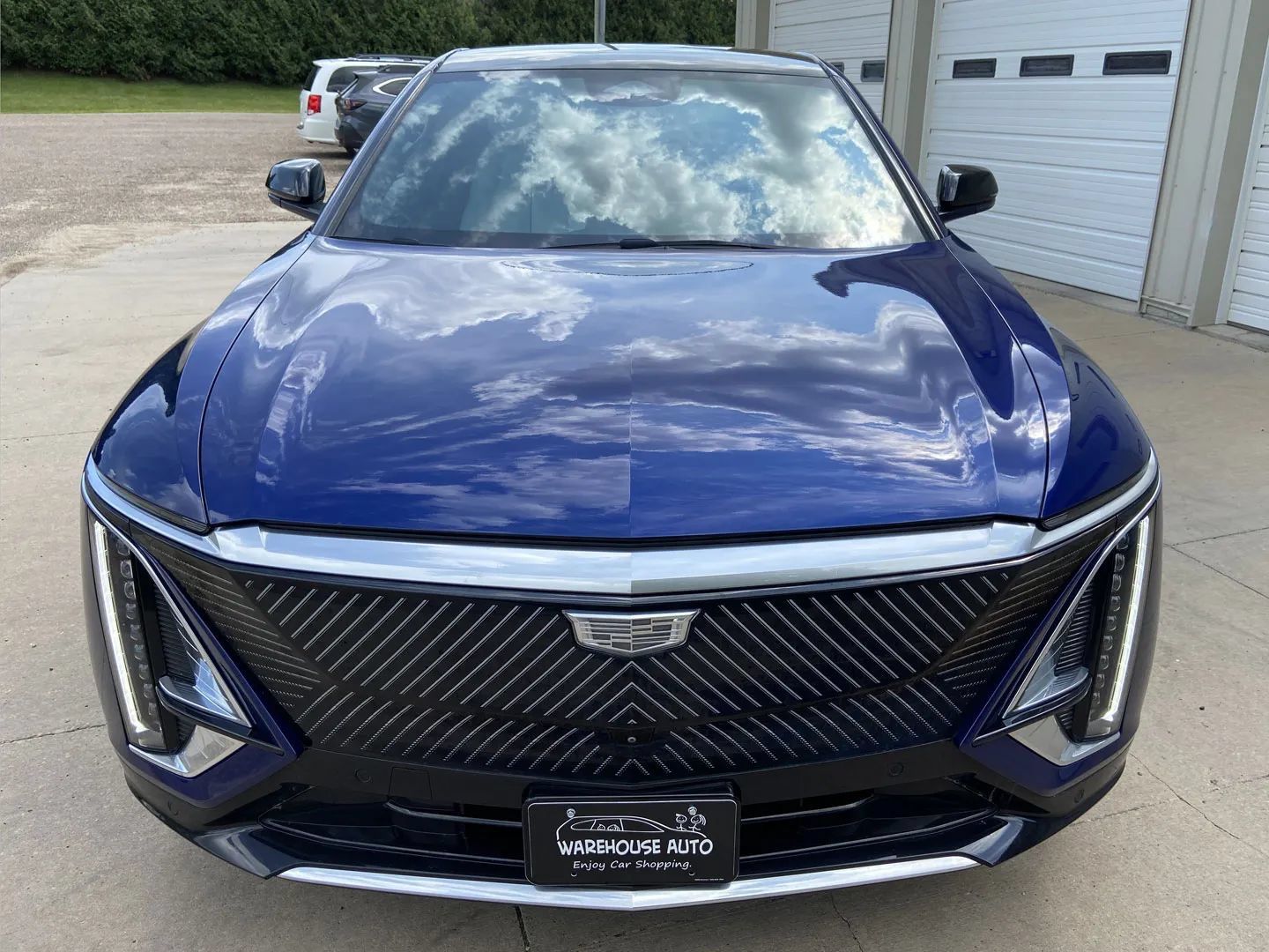 Used 2024 Cadillac Lyriq Luxury AWD/4WD image 3