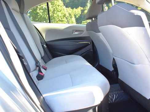 Used 2021 Toyota Corolla LE FWD image 26