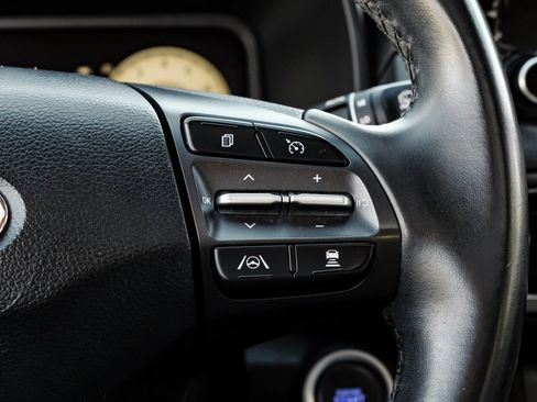 Used 2022 Hyundai Kona Limited image 20