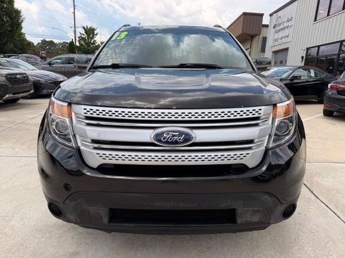 Used 2013 Ford Explorer XLT FWD image 18