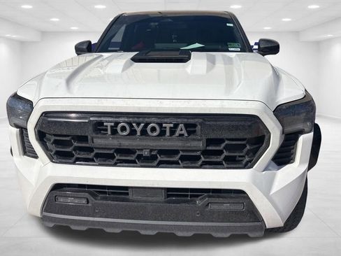 Used 2024 Toyota Tacoma TRD Pro image 2