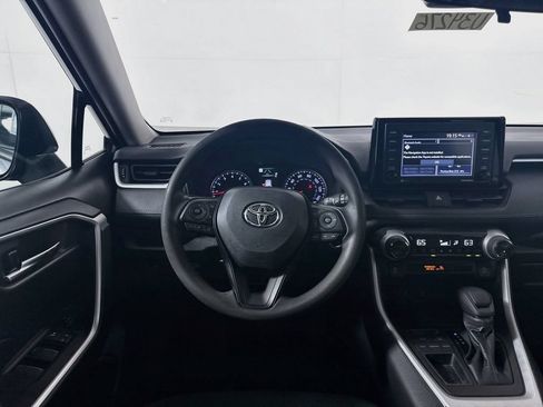 Certified 2022 Toyota RAV4 XLE w/ Convenience Package FWD image 20