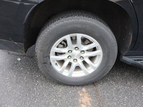 Certified 2023 Chevrolet Tahoe LS w/ Driver Alert Package image 40