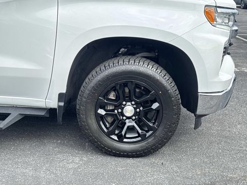 Used 2022 Chevrolet Silverado 1500 LT w/ Z71 Off-Road Package AWD/4WD image 28