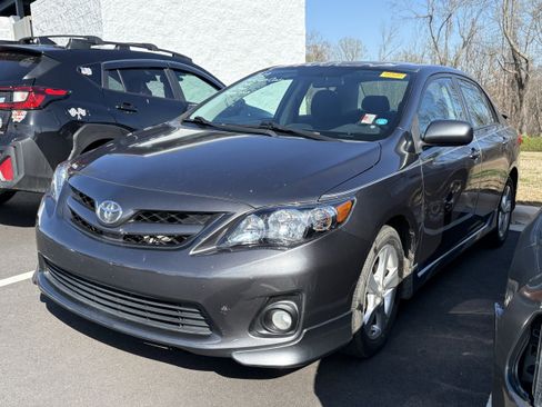 Used 2012 Toyota Corolla S image 3