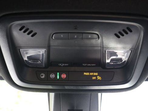 Certified 2023 Chevrolet Traverse LT image 39