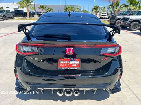 Used 2025 Honda Civic Type R image 8