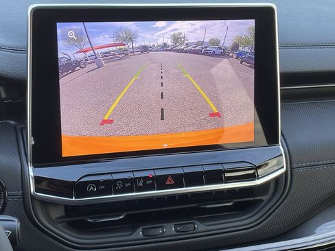 New 2026 Jeep Compass Latitude image 28