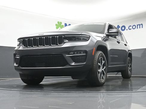Used 2023 Jeep Grand Cherokee Limited AWD/4WD image 7
