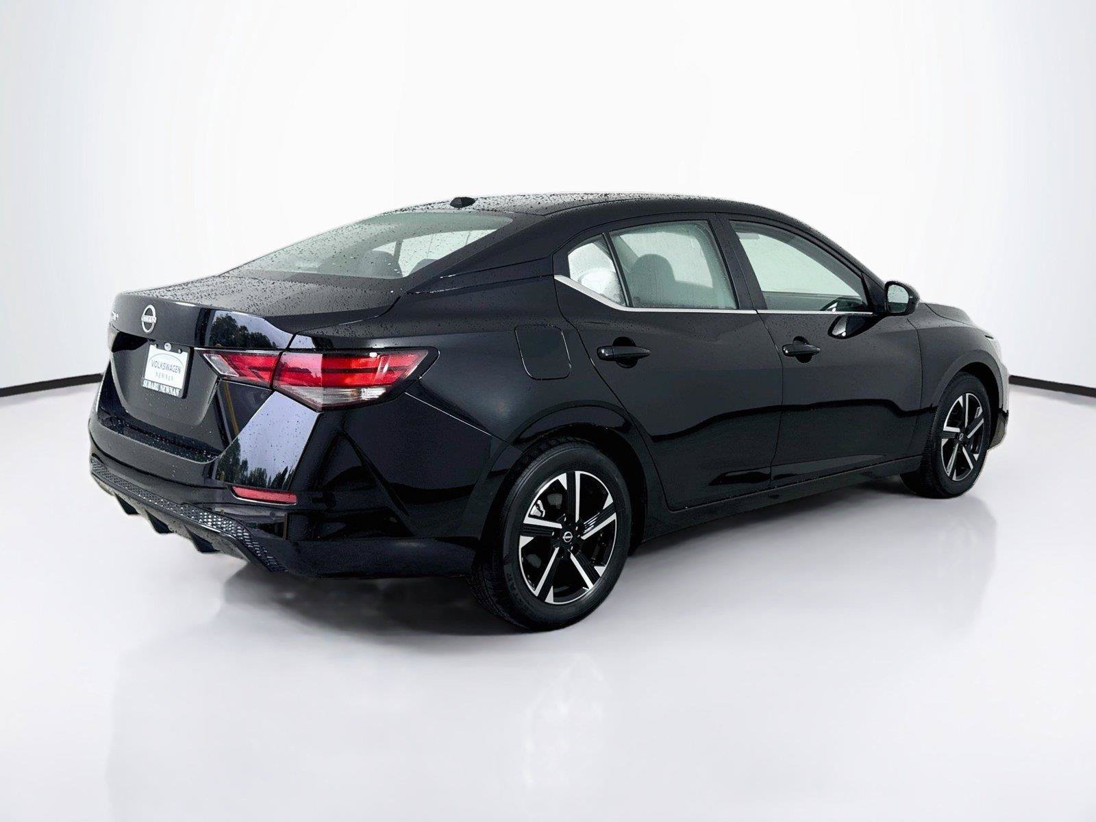 Used 2025 Nissan Sentra SV FWD image 2