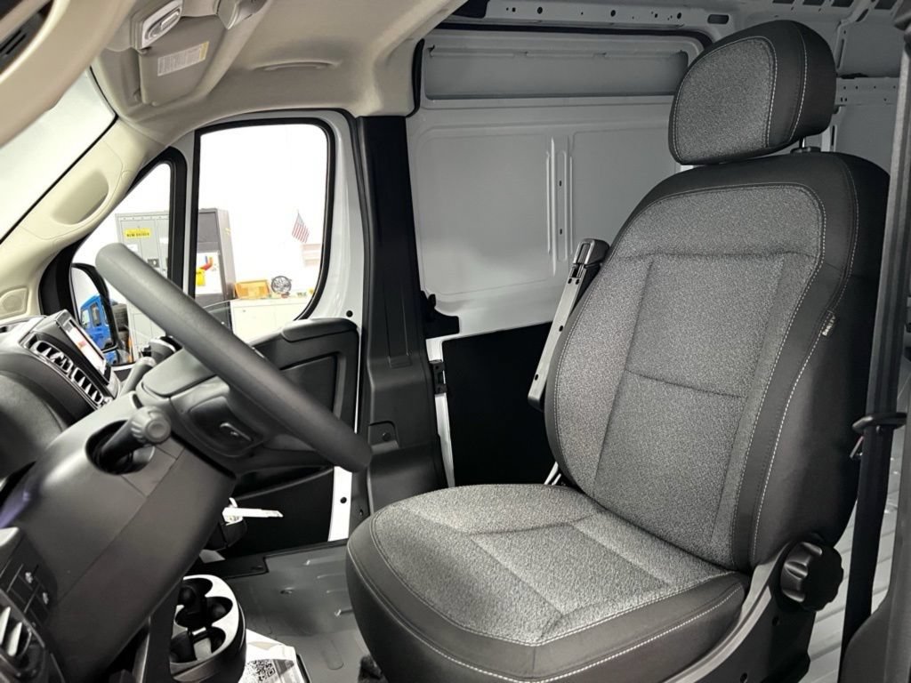 Used 2024 RAM ProMaster 1500 w/ Convenience Group FWD image 18