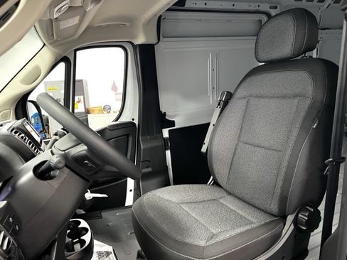 Used 2024 RAM ProMaster 1500 w/ Convenience Group FWD image 18