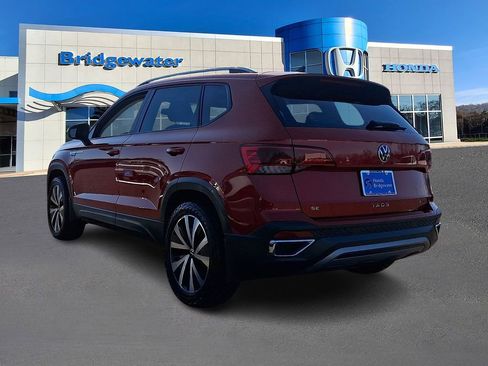 Used 2022 Volkswagen Taos SE w/ Panoramic Sunroof Package AWD/4WD image 4