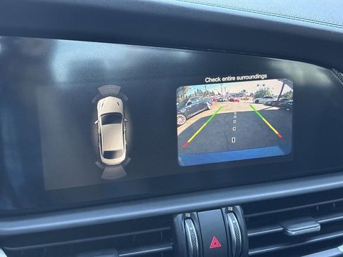 Used 2018 Alfa Romeo Giulia Quadrifoglio w/ Driver Assist Dynamic Package image 12