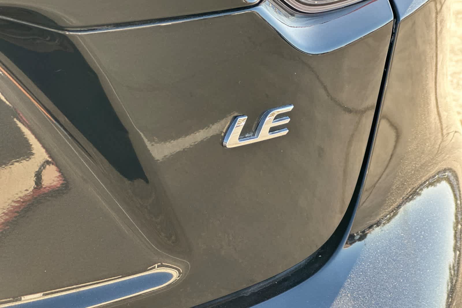 Used 2021 Toyota Corolla LE FWD image 26
