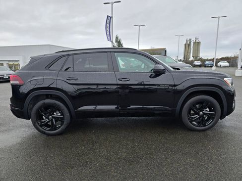 New 2026 Volkswagen Atlas Cross Sport SEL R-Line image 3