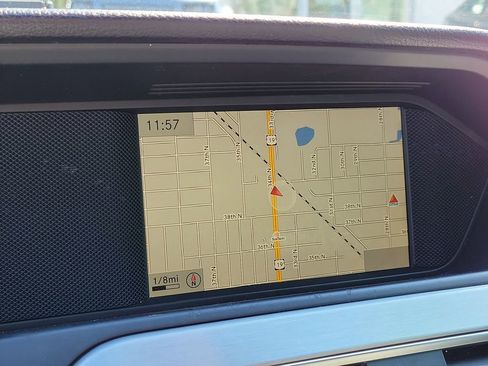 Used 2014 Mercedes-Benz C 250 Sedan image 23